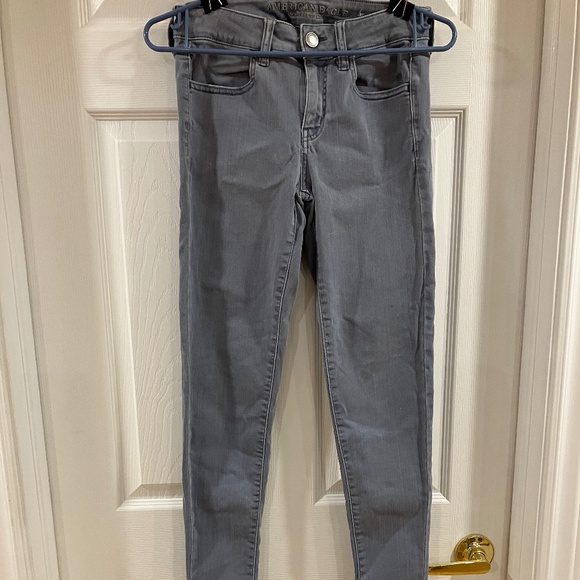 American Eagle Gray Jeans – Size 4 (GUC) - Picture 1 of 4